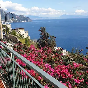 casa-amalfitana.hotels-amalfi.com/